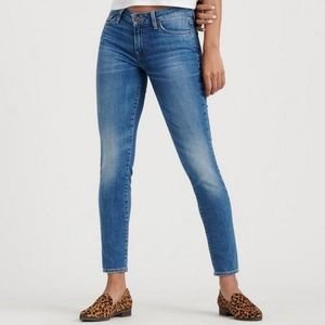 Lucky Brand Lolita Skinny Jean Sz. 6 / 28